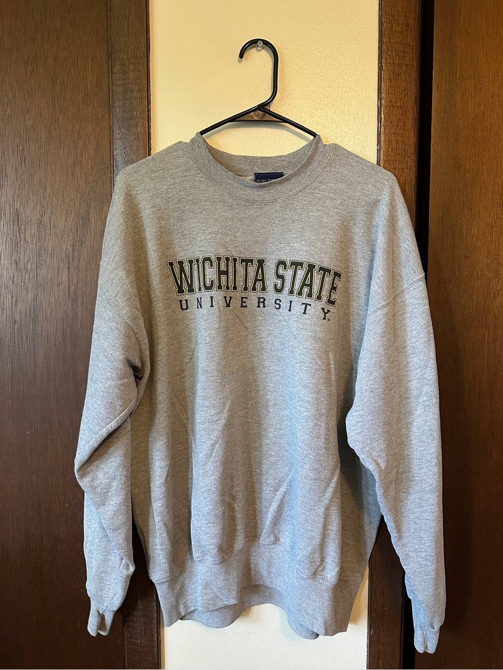 Wichita State Crewneck Sweatshirt size XL